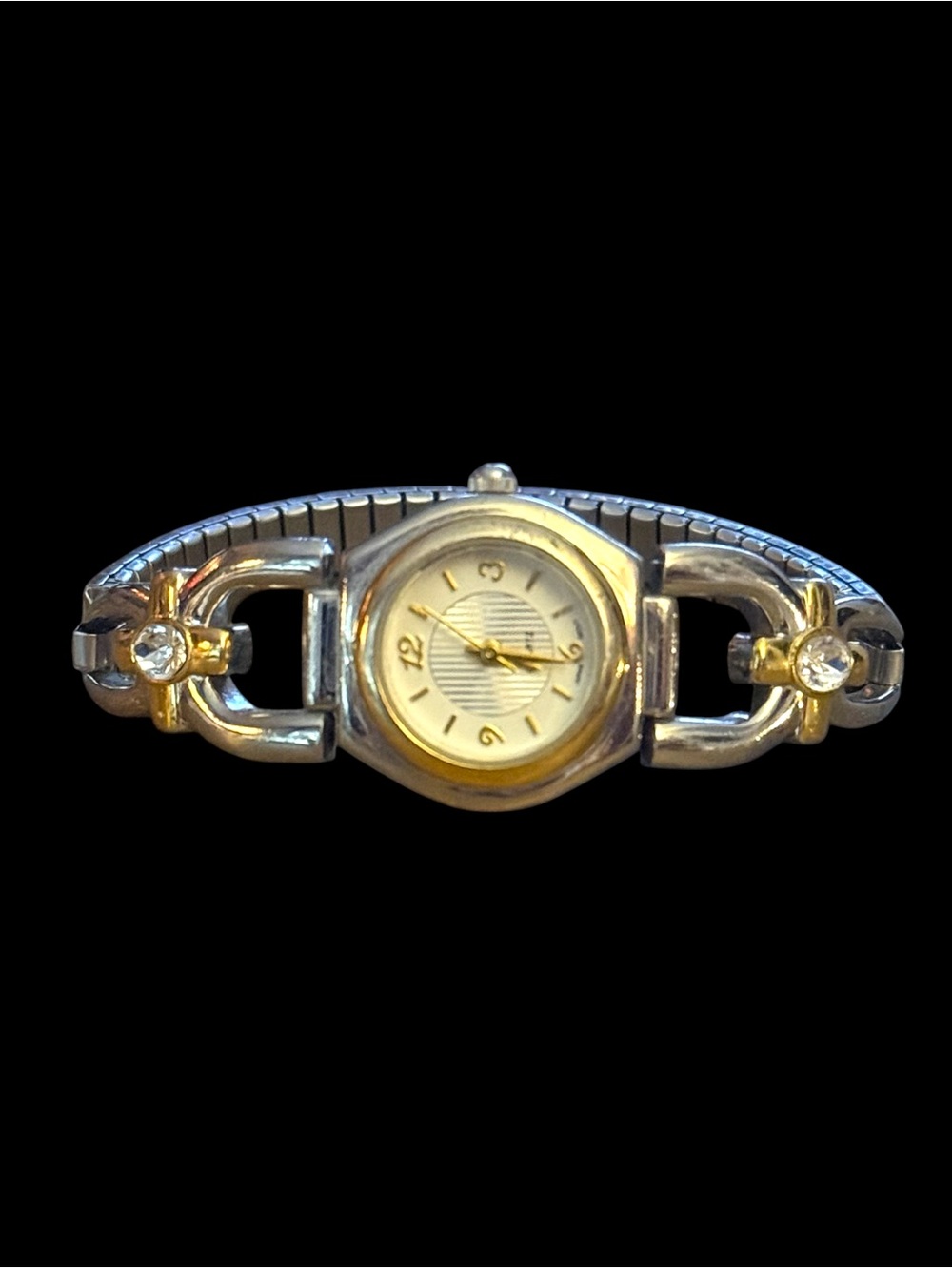 Vintage Quartz 2 tone expansion band analog watch